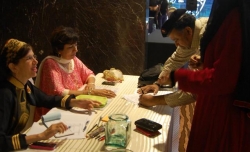 resized-920124_10151687332742835_820240588_o