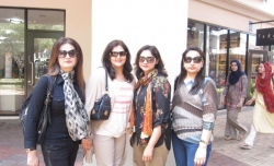 936522_10151210638157609_1291526424_n