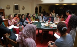 resized-856847_10151544647672835_188487197_o