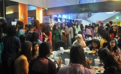 resized-582807_10151222013747835_1592865220_n